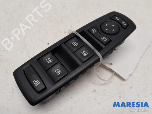 Used Switch RENAULT MEGANE III Grandtour (KZ0/1) 1.4 TCe (KZ0F, KZ1V) (130 hp) 31437374