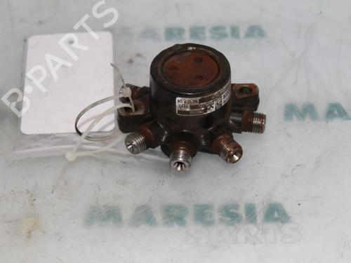 Used Injection rail RENAULT CLIO II (BB_, CB_) 1.5 dCi (B/CB07) (65 hp) 31533704