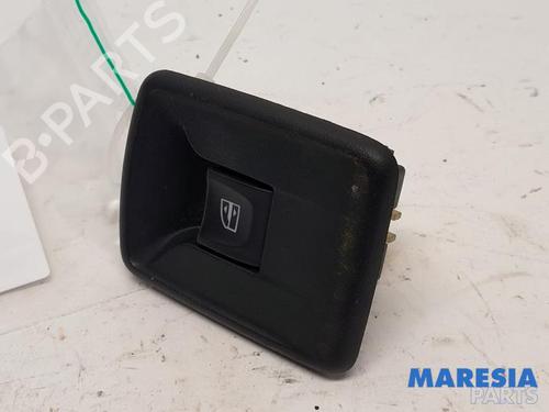 Used Switch RENAULT TRAFIC III Van (FG_) 1.6 dCi 95 (FGMJ, FGMR) (95 hp) 31388090