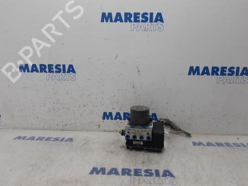 Used ABS pump PEUGEOT 3008 I MPV (0U_) 1.6 THP (156 hp) 31418096