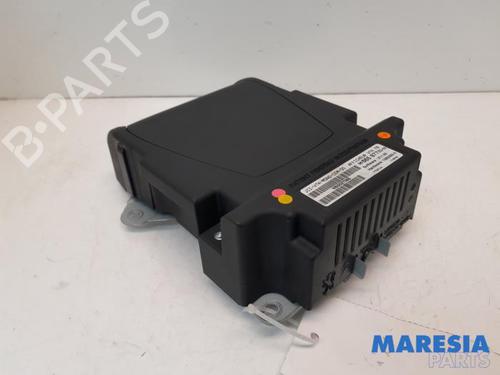 Used Display monitor PEUGEOT 3008 I MPV (0U_) 1.6 THP (156 hp) 31485801