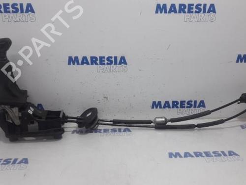 Used Gear lever PEUGEOT 208 I (CA_, CC_) 1.2 VTI 82 (82 hp) 31438452