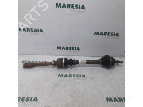 Used Right front driveshaft PEUGEOT 307 CC (3B) 2.0 16V (136 hp) 31481065