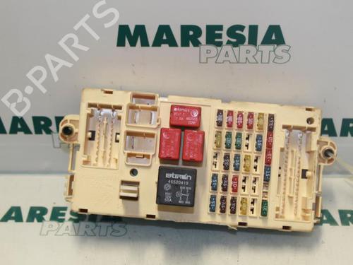 fuse-box-fiat-stilo-192_-2001-2002-2003-2004-2005-2006-2007-2008-2009-2010-31488095 main image