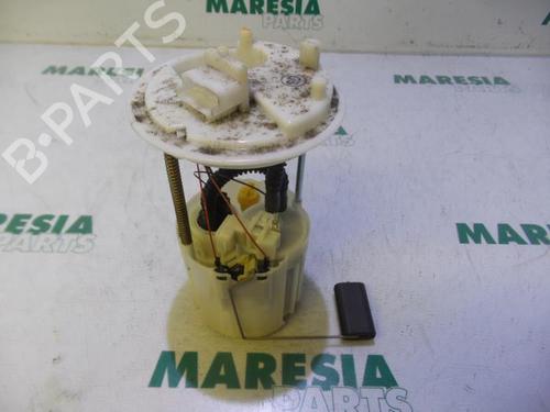 Used Fuel pump LANCIA YPSILON (843_) 1.4 16V (843.AXC11, 843.AXC1B, 843.AXC1A) (95 hp) 31483334