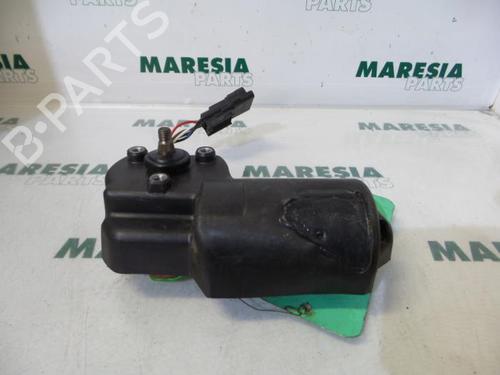 Used Front wiper motor RENAULT CLIO II (BB_, CB_) 1.4 16V (B/CB0L) (95 hp) 31392917