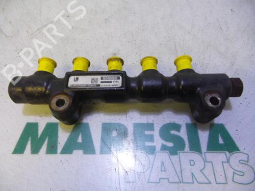 Used Injection rail CITROËN XSARA PICASSO (N68) 1.6 HDi (109 hp) 31392177