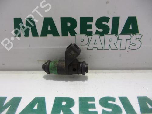 Used Injector RENAULT SCÉNIC I MPV (JA0/1_, FA0_) 2.0 16V (JA1D, JA17) (140 hp) 31409161