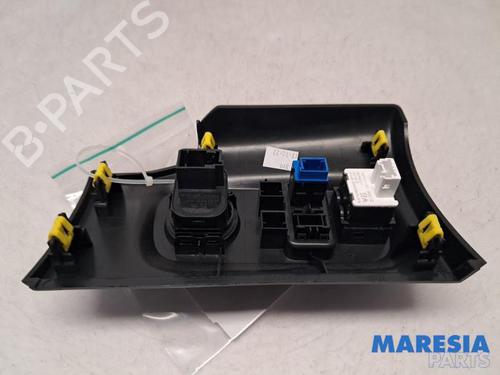 Mirror switch CITROËN C3 III (SX) 1.2 PureTech 82 | BP31527973I25 