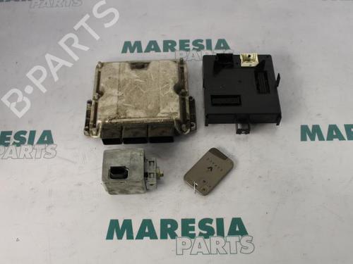 Used Engine control unit (ECU) RENAULT ESPACE IV (JK0/1_) 2.2 dCi (JK0H) (150 hp) 31390418