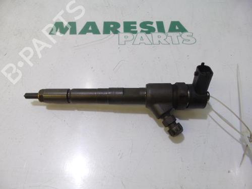 Used Injector FIAT GRANDE PUNTO (199_) 1.3 D Multijet (75 hp) 31453632