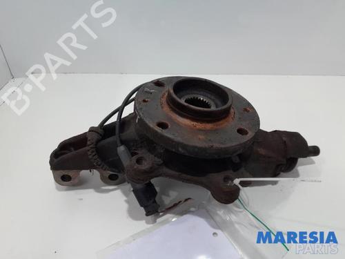 Used Left front steering knuckle PEUGEOT 5008 (0U_, 0E_) 1.6 16V (156 hp) 31412067
