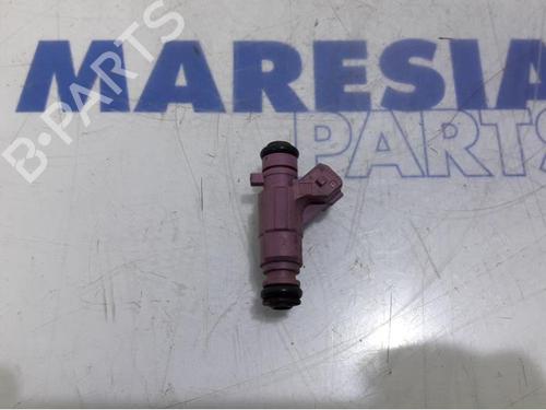 Used Injector FIAT BRAVO II (198_) 1.4 (198AXA1B) (90 hp) 31495535