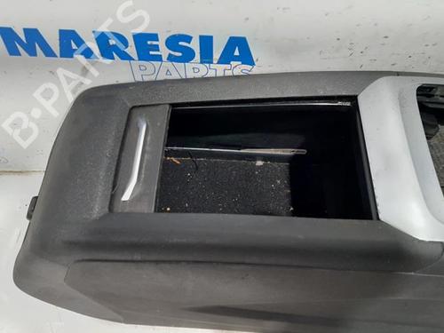 Middle console CITROËN C4 Grand Picasso II (DA_, DE_) 1.6 HDi / BlueHDi 115 | BP31523954I22
