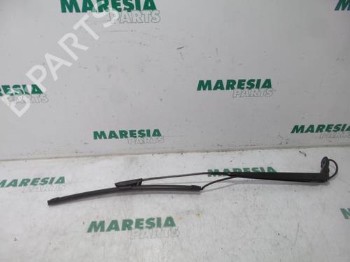 Vindspejlsviskerarm CITROËN C4 CACTUS 1.2 VTi 82 (82 hp) 31384046