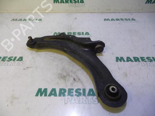 Used Left front suspension arm RENAULT MEGANE II (BM0/1_, CM0/1_) 1.9 dCi (BM0G, CM0G) (120 hp) 31524197