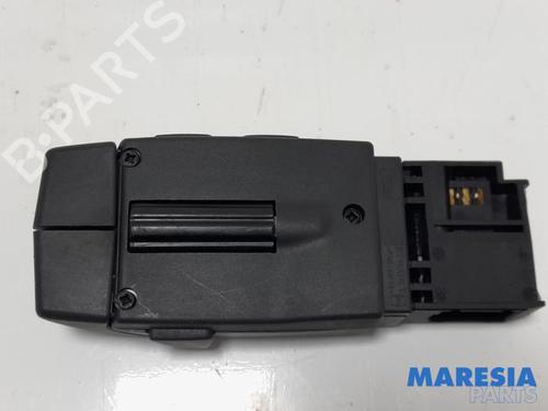 Switch DACIA SANDERO II TCe 90 (B8M1, B8MA, B8AC) | BP31518299I30