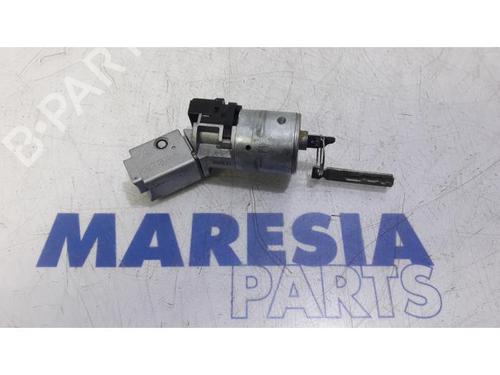 Used Ignition barrel CITROËN C5 III (RD_) 2.0 16V (RDRFJC, RDRFJF) (140 hp) 31473735