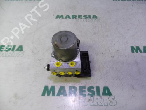 Used ABS pump PEUGEOT 5008 (0U_, 0E_) 2.0 HDi 150 / BlueHDi 150 (150 hp) 31519132