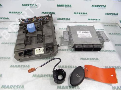 Used Engine control unit (ECU) CITROËN C5 I (DC_) 2.0 16V (DCRFNC, DCRFNF) (136 hp) 31480847