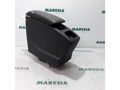 Armlæn RENAULT SCÉNIC III (JZ0/1_) 1.6 dCi (JZ00, JZ12) (130 hp) 31526553