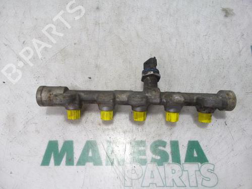 Used Injection rail RENAULT MASTER III Van (FV) 2.3 dCi 100 FWD (FV0A, FV0B, FV0G, FV0K, FV0H) (101 hp) 31498094