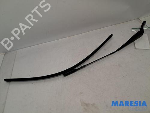 Used Front windshield wiper arm OPEL CROSSLAND X / CROSSLAND (P17, P2QO) 1.2 (83 hp) 31453830
