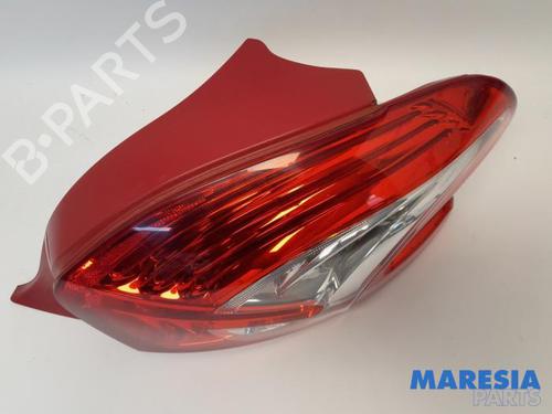 Used Right taillight PEUGEOT 208 I (CA_, CC_) 1.4 HDi (68 hp) 31509031