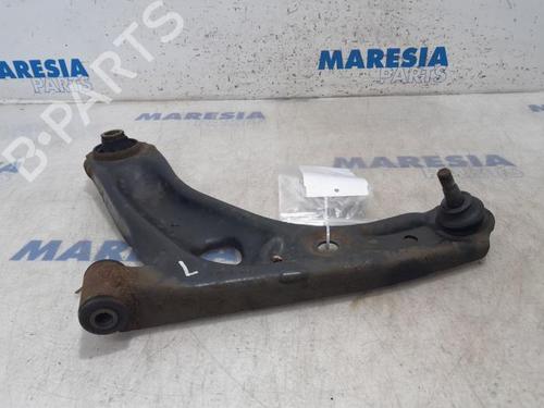 Used Left front suspension arm PEUGEOT 107 (PM_, PN_) 1.0 (68 hp) 31386245