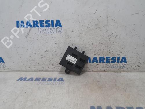 Used Electronic module VAUXHALL VIVARO B Bus (X82) 1.6 CDTi (125 hp) 31461589