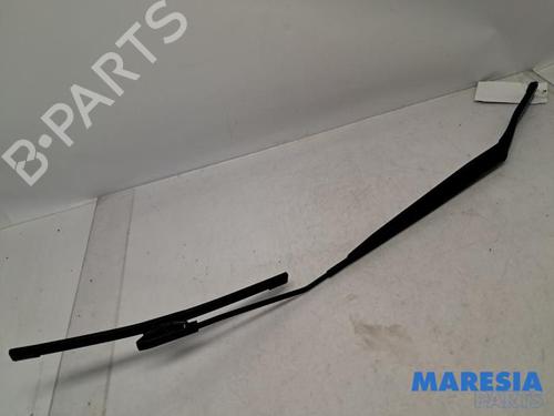 Used Front windshield wiper arm Front windshield wiper arm RENAULT CLIO IV (BH_) 0.9 TCe 90 (BHNF, BHMA, BHMH, BHJK, BHJR) (90 hp) 31414740 31414740