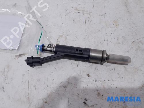 Used Injector CITROËN C3 III (SX) 1.2 THP 110 (SXHNPS, SXHNZT, SXHNZ6) (110 hp) 31514582