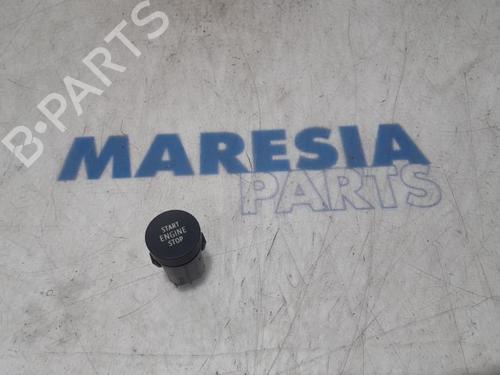 Used Switch RENAULT CLIO V (B7_) 1.0 TCe 100 (B7MT) (101 hp) 31533182