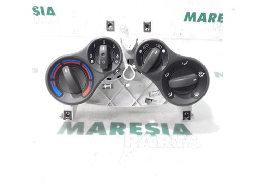 Used Climate control FIAT PANDA (169_) 1.2 (169.AXB11, 169.AXB1A) (60 hp) 31500570