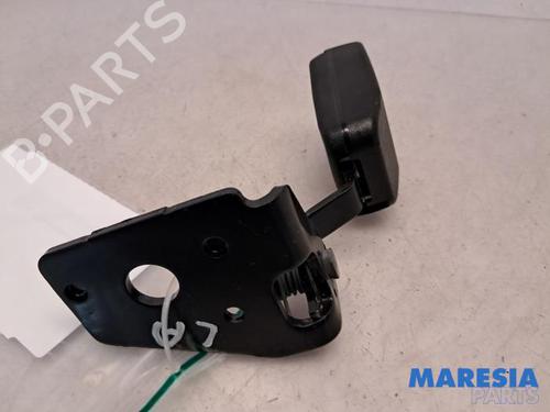 seat-buckle-peugeot-308-i-4a_-4c_-2007-2008-2009-2010-2011-2012-2013-2014-2015-2016-31428095 main image