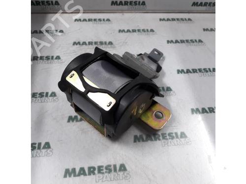 rear-center-seatbelt-renault-scenic-i-mpv-ja01_-fa0_-1999-2000-2001-2002-2003-2004-2005-2006-2007-2008-2009-2010-31398005 main image