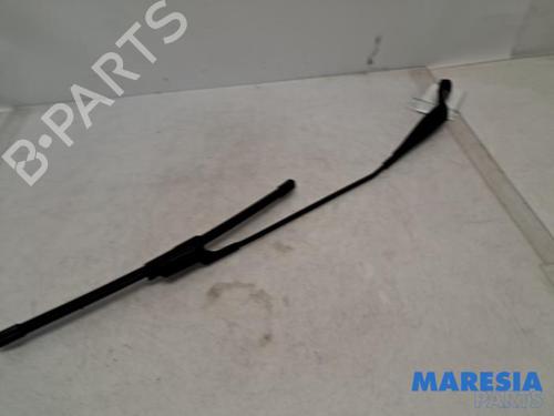 Used Front windshield wiper arm Front windshield wiper arm 31424119 31424119