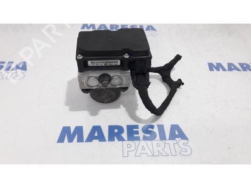 Módulo de ABS RENAULT TRAFIC II Bus (JL) 2.0 dCi 115 (JL00, JL01, JL0H, JL0M, JL0U) (114 hp) 31448392