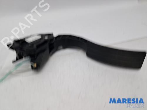 Used Pedal RENAULT CLIO IV Grandtour (KH_) 0.9 TCe 90 (90 hp) 31494318