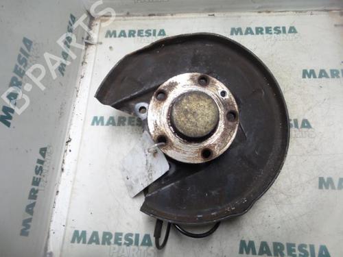 Used Right rear steering knuckle ALFA ROMEO 156 (932_) 1.6 16V T.SPARK (932.A4, 932.A4100) (120 hp) 31500181