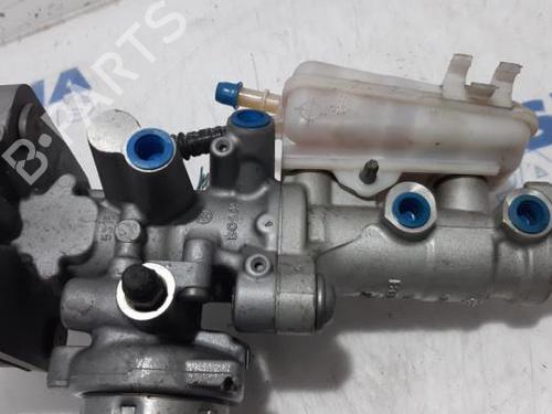 Brake master cylinder RENAULT ZOE (BFM_) ZOE | BP31411118M77