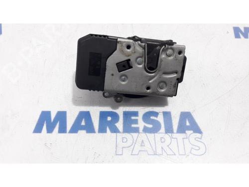 Used Electronic module OPEL VIVARO A Van (X83) 2.5 DTI (F7) (135 hp) 31475157