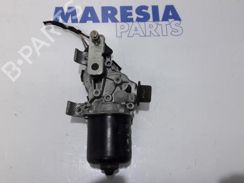 Used Front wiper motor RENAULT MEGANE III Grandtour (KZ0/1) 1.5 dCi (KZ09, KZ0D, KZ1G, KZ29, KZ14, KZ1W, KZ10, KZ1F,... (110 hp) 31533747