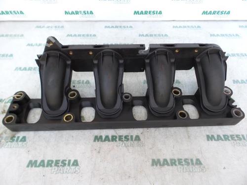 Used Injection rail FIAT PUNTO (188_) 1.9 DS 60 (188.031, .051, .231, .251) (60 hp) 31393878
