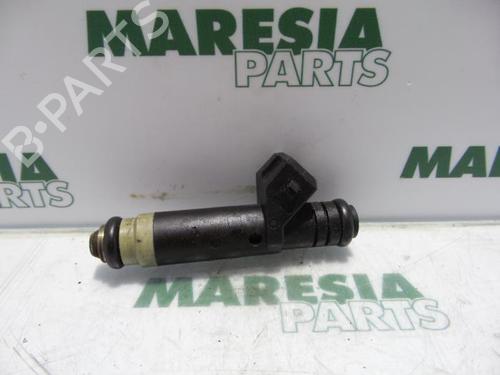 Used Injector RENAULT CLIO II (BB_, CB_) 1.4 (B/CB0C, B/CB0S) (75 hp) 31527614