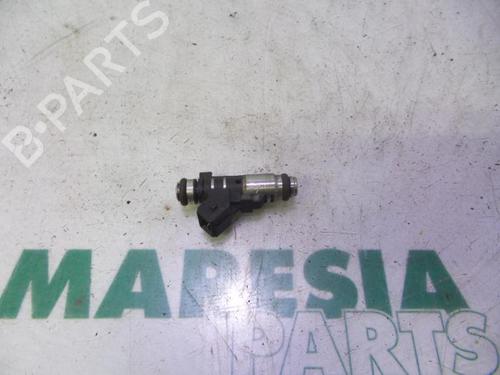 Used Injector CITROËN C3 I (FC_, FN_) 1.4 i (73 hp) 31521763