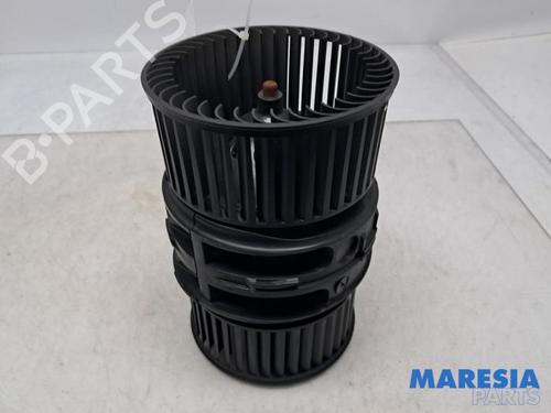 Used Heater blower motor RENAULT MEGANE CC (EZ0/1_) 1.4 TCe (EZ0F, EZ1V) (131 hp) 31523840