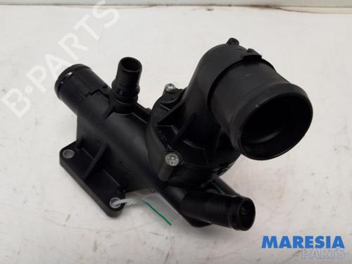 Used Thermostat housing RENAULT TRAFIC III Van (FG_) 1.6 dCi 95 (FGMJ, FGMR) (95 hp) 31459634