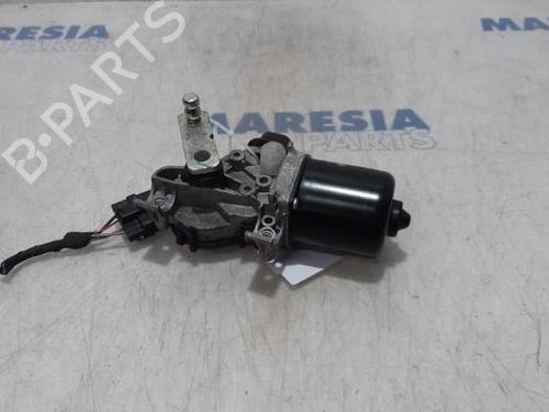 Used Front wiper motor RENAULT MEGANE III Hatchback (BZ0/1_, B3_) 1.5 dCi (106 hp) 31502828