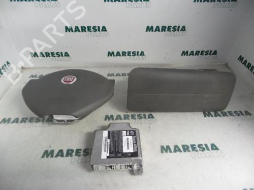 Used ECU airbags FIAT PANDA (169_) 1.2 (169.AXB11, 169.AXB1A) (60 hp) 31485238